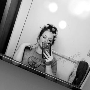 Meet your Posher, Candace